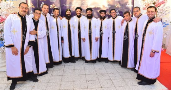 الكنيسة تنظم حفل تخرج الدفعة 49 بإكليريكية المحرق‎