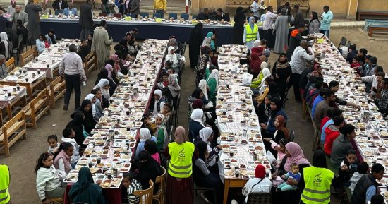 مطبخ صندوق تحيا مصر يختتم نجاحات شهر رمضان بتوزيع آلاف الوجبات بالأقصر.. صور