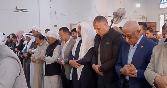 محافظ شمال سيناء يؤدى صلاة العيد فى الشيخ زويد ويهنئ المواطنين