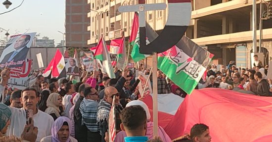مسيرة لآلاف المواطنين في الغربية بعد صلاة العيد تضامنا مع غزة.. صور