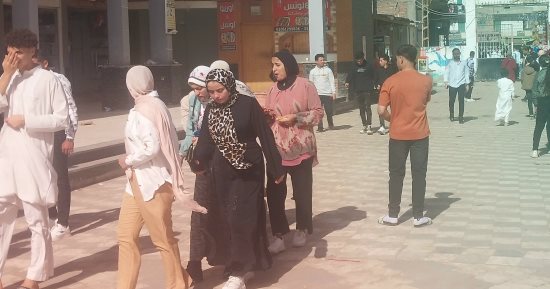 إقبال كبير لأهالى الشرقية على المنتزهات ومراكز الشباب احتفالا بالعيد.. فيديو