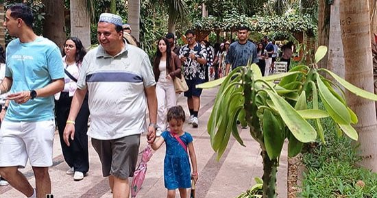 مصريون وأجانب.. الحديقة النباتية بأسوان كاملة العدد خلال أجازة عيد الفطر 