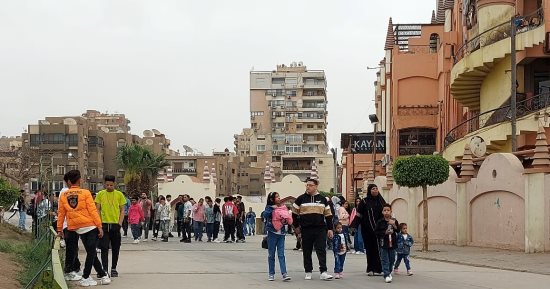 الحديقة الدولية تستقبل آلاف الزوار فى أجواء احتفالية بثانى أيام العيد