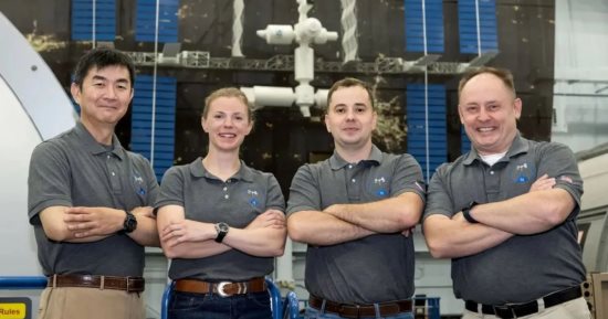 ناسا تعين رائدة الفضاء زينا كاردمن لقيادة مهمة SpaceX Crew-11