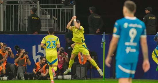 أهداف الجمعة.. النصر يسقط الهلال بثلاثية وفوز بايرن ميونخ