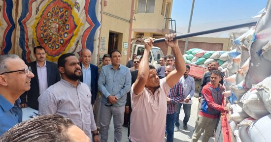 بشائر إنتاج الذهب الأصفر.. وزير التموين يعلن بدء توريد القمح المحلى من الفيوم.. استلام المحصول من المزارعين بسعر الأردب 2200 جنيه لإنتاج 270 مليون رغيف خبز مدعم يوميا.. واستعدادات بالصوامع في مواقع التسليم..صور