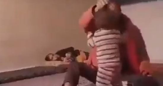 الشرطة التركية تعتقل سورى ضرب طفلته فى فيديو صادم أثار موجة غضب