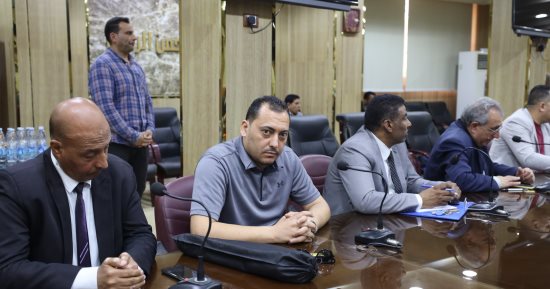محافظ كفر الشيخ يستعرض عددا من المشروعات الخدمية والتنموية خلال لقائه بالصحفيين