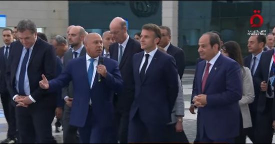 الرئيس السيسى ونظيره الفرنسى يستمعان لشرح وزير النقل عن أهمية محطة عدلى منصور