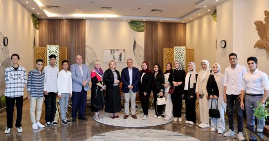 محافظ الإسماعيلية يبحث سبل التعاون مع نائب عمدة مدينة جيدينيا البولندية