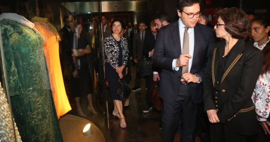 وزير الثقافة المصري يستقبل نظيرته الفرنسية بمتحف أم كلثوم لبحث سبل التعاون