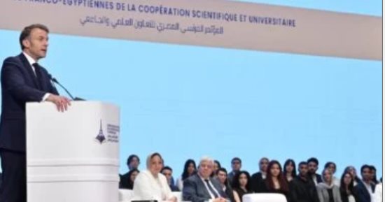 مصر وفرنسا بين شامبليون وماكرون.. طلاسم الهيروغليفية رموز الخلود والتواصل الحديث بشيفرات المستقبل