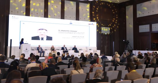 جلسة نقاشية حول تعزيز قدرات البحث العلمي بملتقى الجامعات المصرية الفرنسية