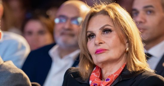 فنانو مصر يتحدثون عن مأساة غزة.. يسرا: توجد مؤامرة مرسومة للضغط على مصر.. لبلبة: على المجتمع الدولي إعلاء منطق العدل والعالم يرى ويسمع.. هانى شاكر: الوضع الإنساني لا يحتمل وأشرف زكي: جريمة مكتملة الأركان