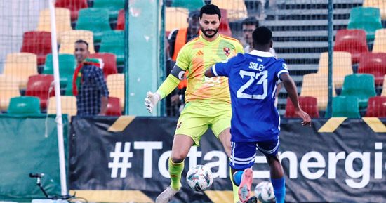 75 دقيقة.. محمد الشناوى ينقذ مرمى الأهلي من فرص خطرة للهلال السودانى.. صور 