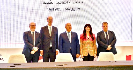 توقيع اتفاقية التسهيلات الإئتمانية مع الوكالة الفرنسية لمشروع خط سكك حديد الروبيكي/ العاشر 