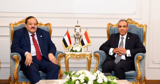 وزير الخارجية يستقبل نظيره السودانى على هامش المؤتمر الوزارى لعملية الخرطوم