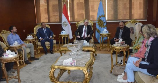 محافظ الغربية يبحث تطورات تنفيذ مشروع تحسين نوعية المياه بمصرف كيتشنر