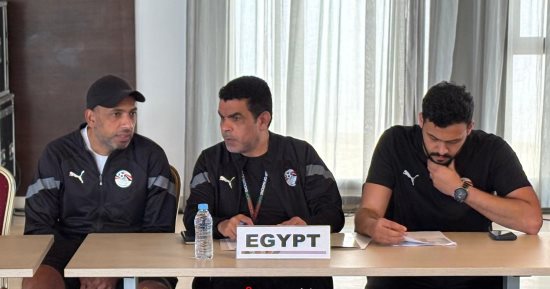 المنتخب الوطني تحت 17عاما بالقميص الأحمر أمام أنجولا