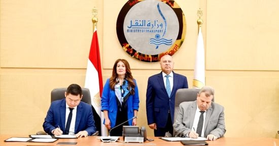 النقل توقع عقود تحديث 100 جرار هنشل بالسكة الحديد مع شركة أمريكية