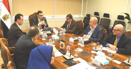 وزير الإسكان يتابع الموقف التنفيذى لمشروعات إحياء القاهرة الخديوية