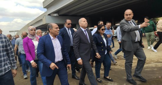 محافظ القاهرة يقود حملة لرفع الإشغالات والباعة الجائلين بمحيط موقف السلام