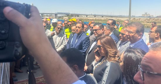 رئيس الوزراء يتفقد كوبري منقباد العلوي بأسيوط