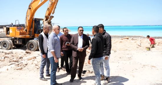 محافظ مطروح يتابع تطوير الكورنيش ويوجه بإنهائه قبل المصيف