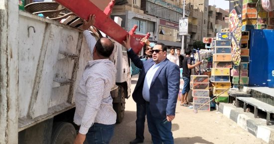 إزالة الإشغالات والتعديات على حرم الطرق بنطاق مركز القوصية فى أسيوط