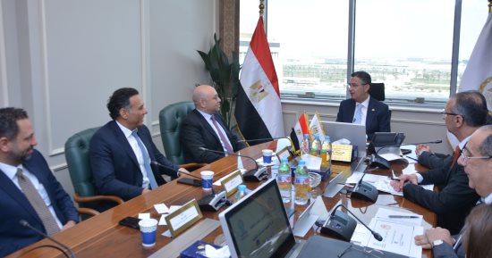 وزير التموين يبحث الفرص الاستثمارية مع القطاع الخاص وتصدير المنتجات للخليج