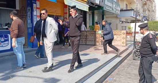 حى البساتين يشن حملة مكبرة لتنفيذ قرارات غلق وتشميع محلات بدون ترخيص.. صور