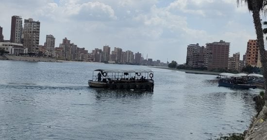 مصرع شخص وإنقاذ زوجته إثر انقلاب مركب داخل النيل أسفل كوبرى عباس