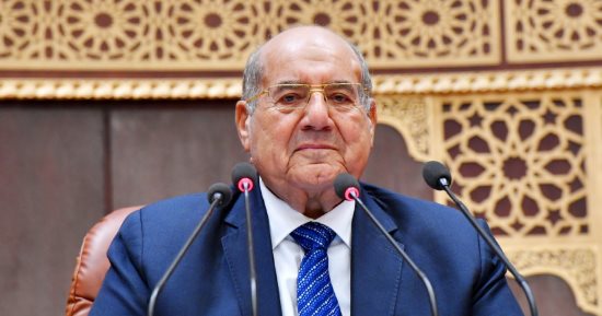 رئيس الشيوخ مهنئا البابا تواضروس بعيد القيامة: مصر عامرة بالأمن والأمان