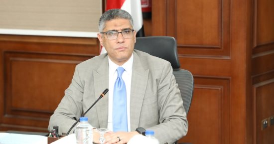 محافظ الجيزة: توحيد تعريفات خطوط السير مع المحافظات المجاورة 