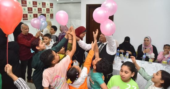 مؤسسة أبو العينين عضو التحالف تحتفل بيوم اليتيم وتدخل البهجة على قلوب الأطفال