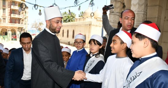 وزير الأوقاف ومحافظ الإسكندرية يتفقدان تطوير ساحة مسجد أبي العباس المرسي 