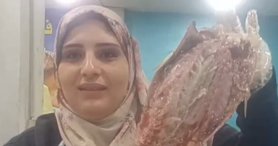 عائلات تتوارث صناعة الفسيخ بكفر الشيخ.. اعرف تاريخ المهنة.. فيديو 