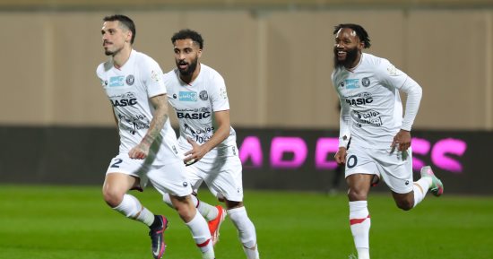 ضمك ضد التعاون.. كاريلي يستهل مشواره بفوز ثمين بالدوري السعودي