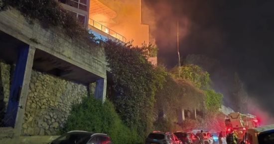 اندلاع حريق بفندق فى طبريا شمال إسرائيل