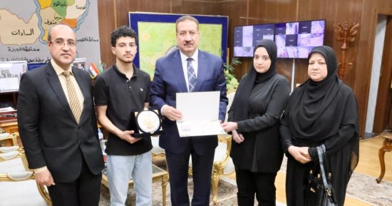 محافظ المنوفية يكرم أسرة مدير إدارة الباجور التعليمية الراحل 
