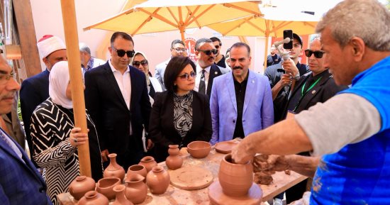 وزارة التضامن تفتتح معرض ديارنا للحرف اليدوية والتراثية بالجونة