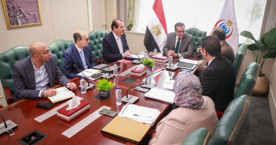 وزير الصحة يوجه باستئناف نشاط سلاسل منشآت غذائية بعد استيفاء الاشتراطات
