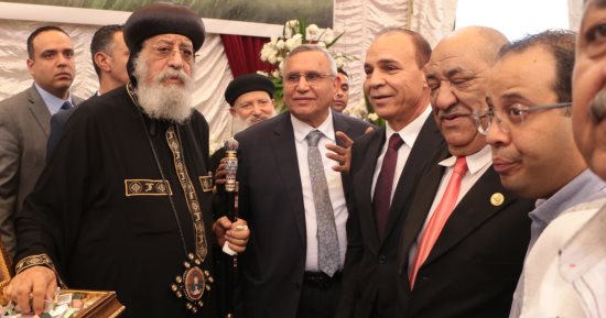 رئيس حزب الوفد من الكاتدرائية: الوحدة الوطنية حائط الصد فى مواجهة المؤامرات 