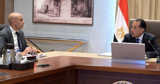 رئيس الوزراء يُتابع مع وزير التربية والتعليم عددًا من ملفات العمل