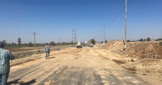 إعادة فتح طريق نصر النوبة بأسوان بعد إصلاح هبوط أرضى مفاجئ