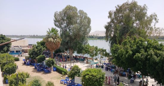 الحضور كامل العدد.. شاهد احتفالات أهالى قنا بشم النسيم على النيل