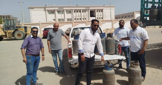 ضبط بائع متجول لبيعه أسطوانات البوتاجاز بأزيد من السعر الرسمى بمدينة طيبة
