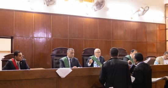 الإعدام لسيدة وشقيقها وزوجها لاتهامهم بقتل شخصين ودفنهما فى الرمال بسوهاج  