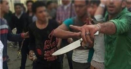 عقوبة لا تقل عن حبس سنة لكل من استعرض القوة أو لوح بالعنف أو التهديد