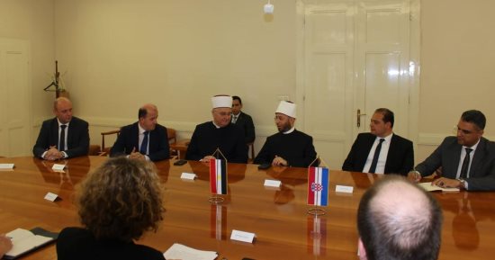 وزير الأوقاف يلتقى وزيرة الثقافة الكرواتية ويشيد بعلاقات البلدين التاريخية
